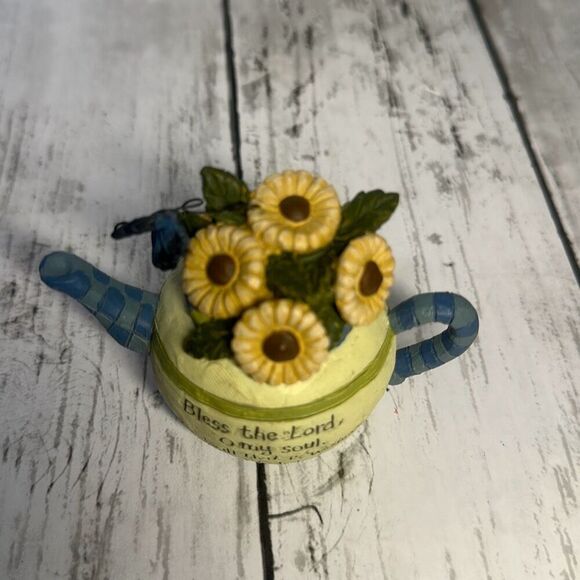 BLOSSOM BUCKET Sunflowers in a  Watering Can BB Suzi  2011 Bible Verse - Picture 2 of 7
